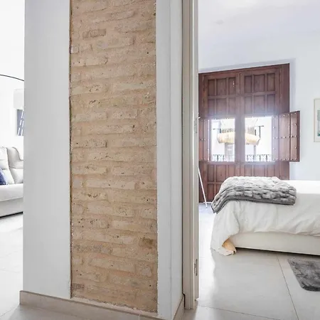 Comfy Away - Exclusivo Mercado De Triana Con Balcon *