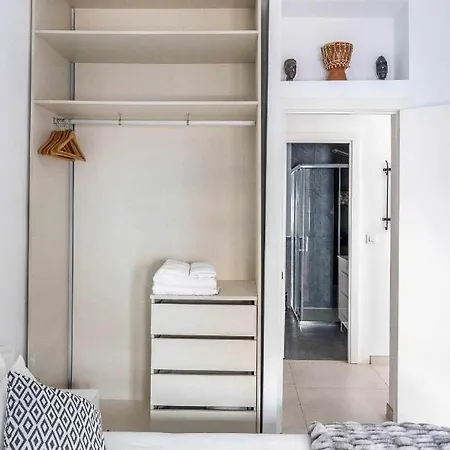 Comfy Away - Exclusivo Mercado De Triana Con Balcon